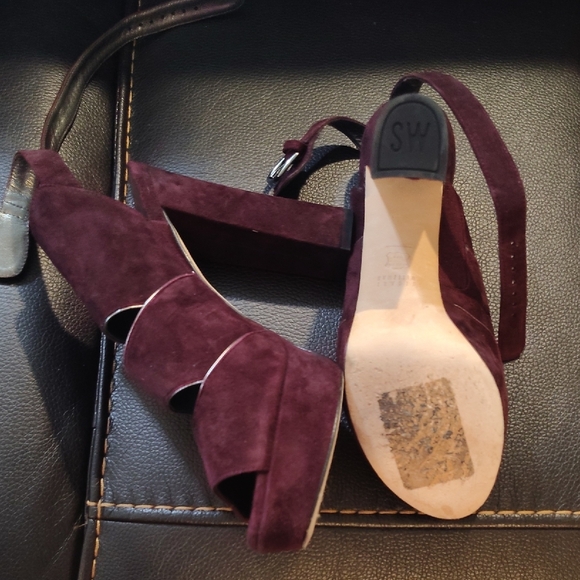 Elegant Burgundy Women\'s Heels